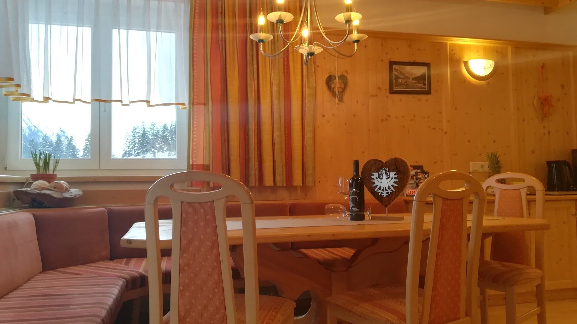 Haus Alpina - Ferienwohnung, Sankt Leonhard im Pitztal